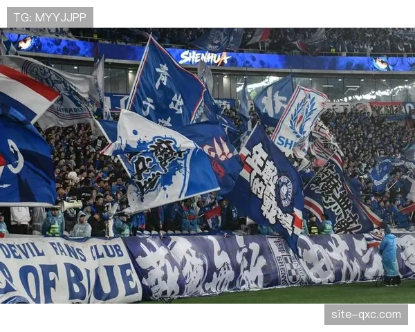 上海德比上座60141人 雨中鏖战展现中超赛场文化魅力